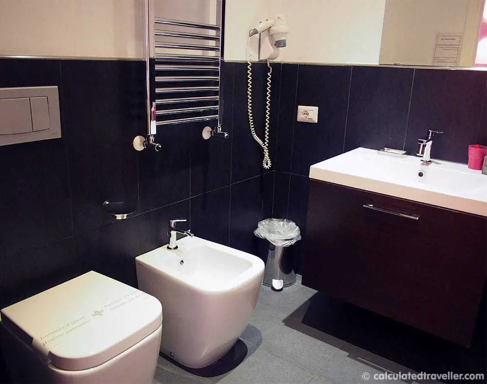 Chroma Tessera Hotel Rome Italy Review - Bathroom