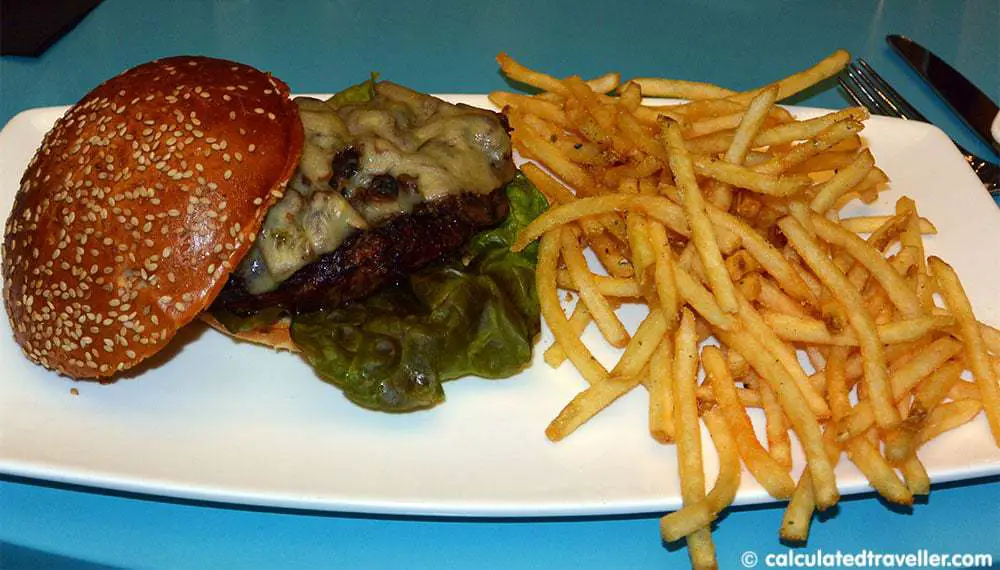 Embrasser l'étrange : dîner au Cowfish and Blue Man Group - Universal Orlando