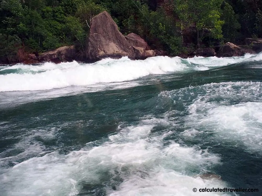 尼亞加拉噴氣機歷險記令人心ound的白水之旅