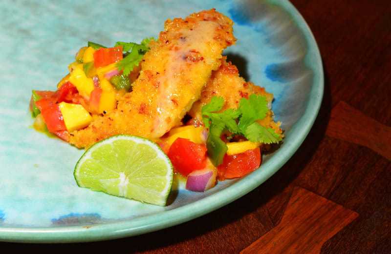 佛羅里達群島洋蔥黃尾魚配芒果莎莎醬