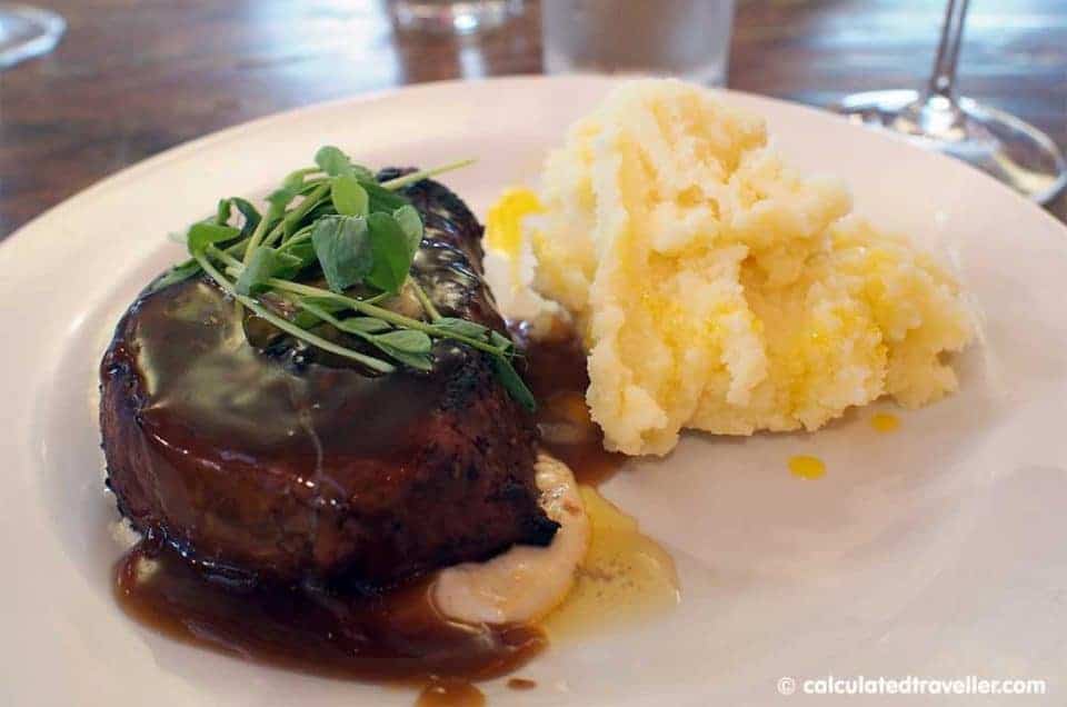 Glamping à UP à Long Point Eco-Adventures St. Williams Ontario - Dîner au Burning Kiln Winery - Steak