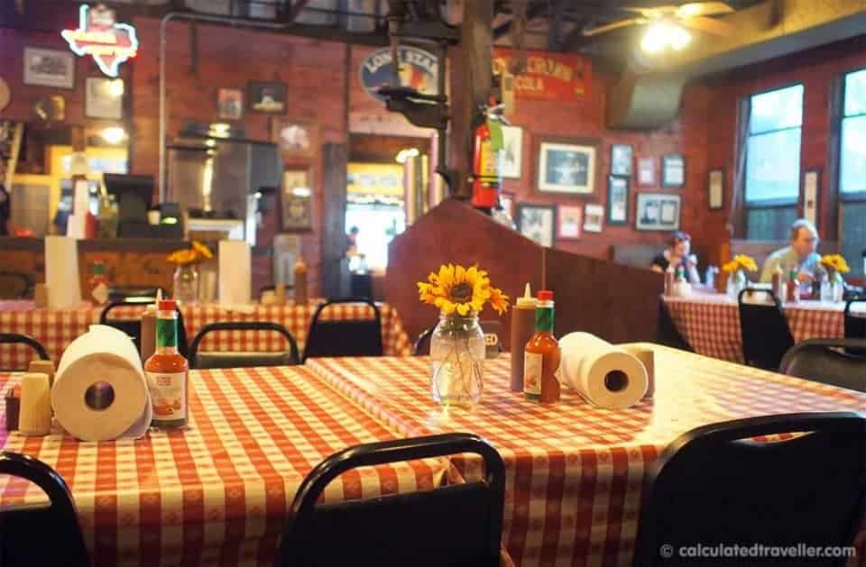 甜，甜，煙熏，鐵廠燒烤德克薩斯州奧斯汀的美好