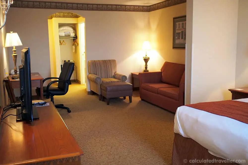 Texan Charm at The Country Inn and Suites by Radisson Amarillo Texas - Room