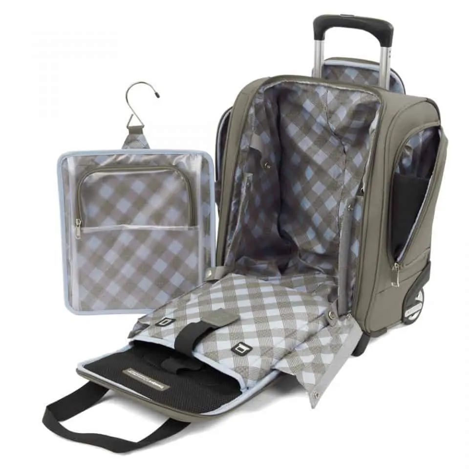Review: TravelPro MaxLite 5 Rolling Under Seat Carry On. Interior View.