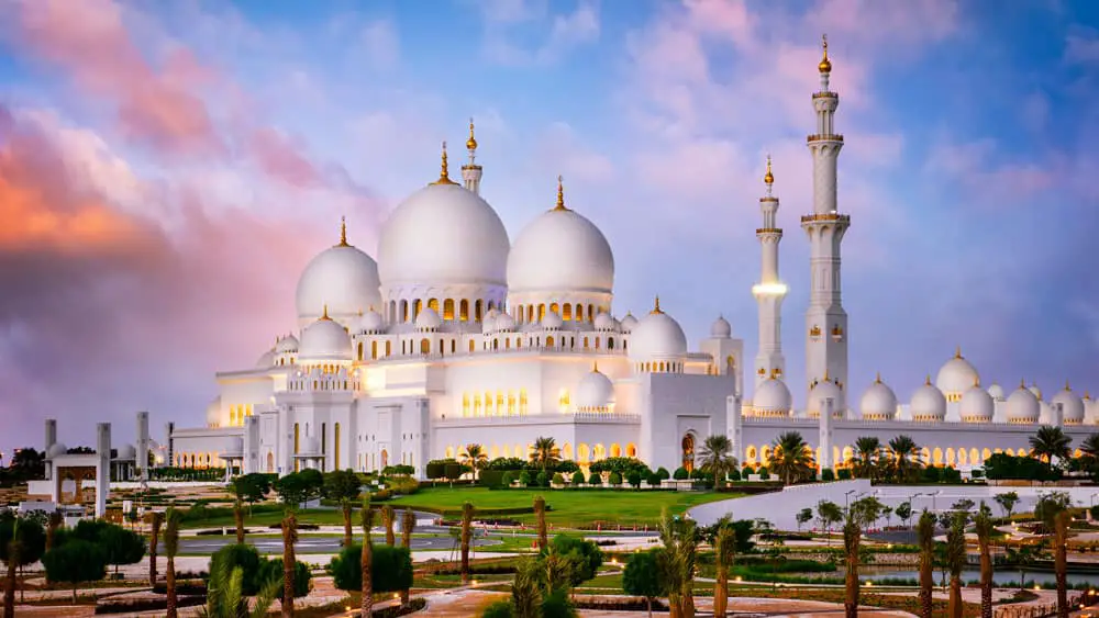 Sheikh Zayed Grand Mosque in Abu Dhabi