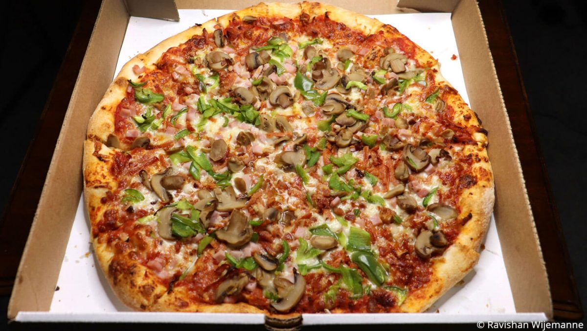 Sam's Special Pizza