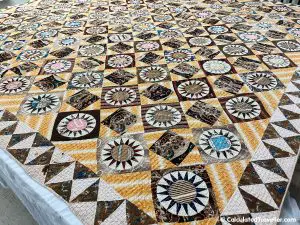 Close up view of a quilt at the Virginia Quilt Museum